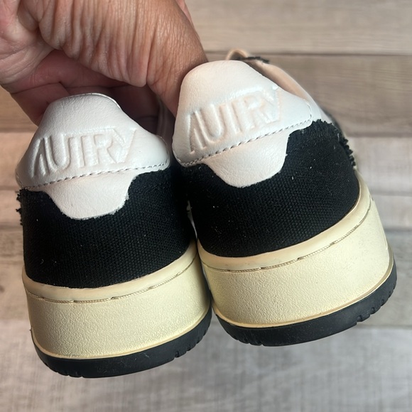 Autry Medalist Low Sneaker - Picture 5 of 7